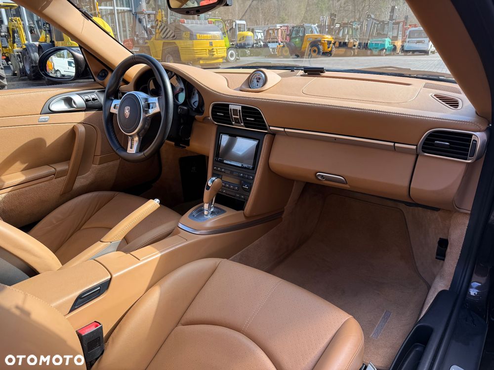 Porsche 911 Carrera 4S PDK - 26