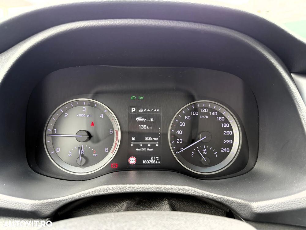 Hyundai Tucson 2.0 CRDI 4WD 6AT Premium+ - 24