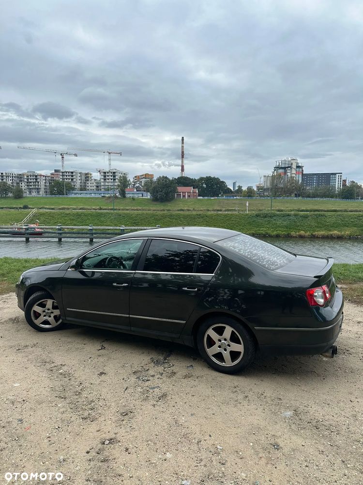 Volkswagen Passat - 3
