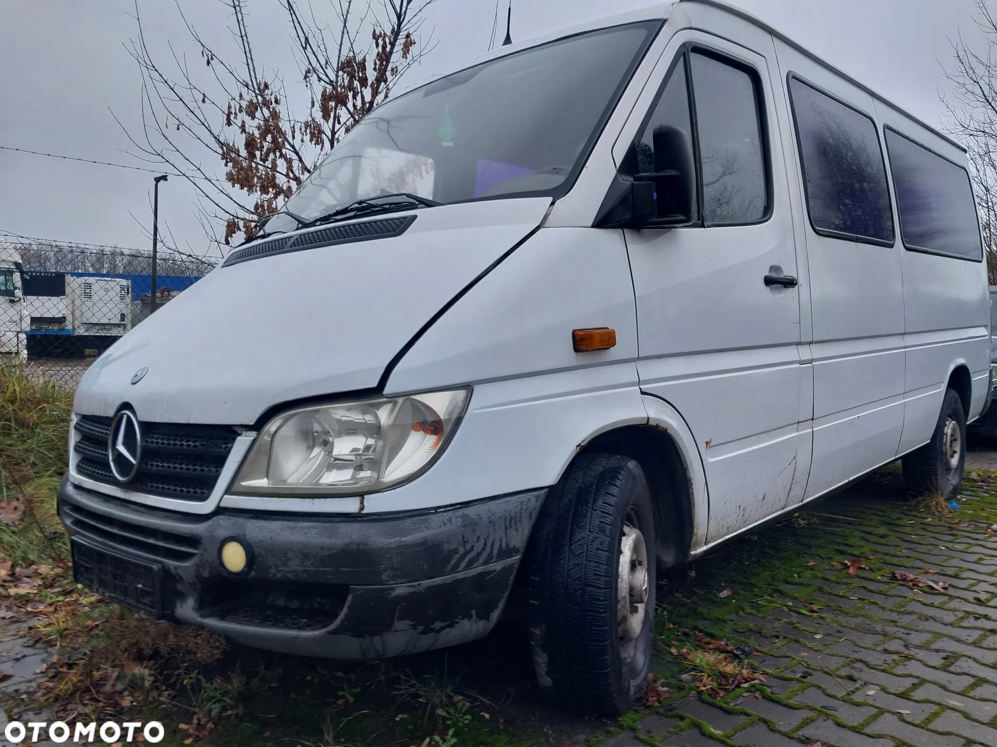 Mercedes Benz Sprinter 316 W903 W902 W901 W904 W905 Lift FL silnik 2.2 cdi pompa wtryskowa wtryski głowica skrzynia manualna most lusterko drzwi resory fotel panel szyba szyberdach mechanizm klamka zewnętrzna NA CZĘŚCI - 2