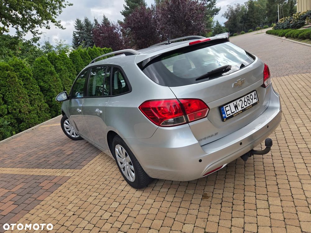 Chevrolet Cruze 1.6 LS - 21