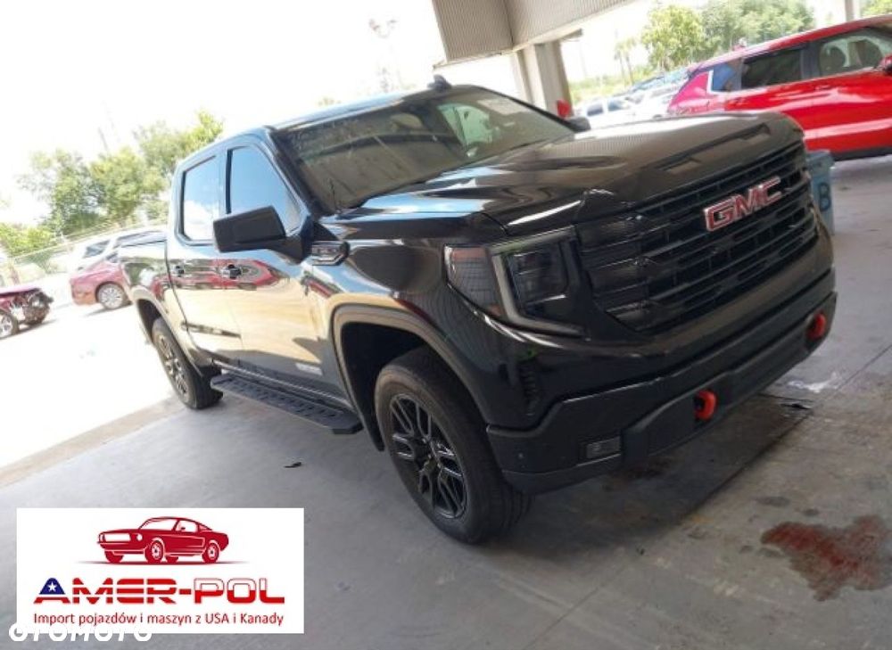GMC Sierra - 1