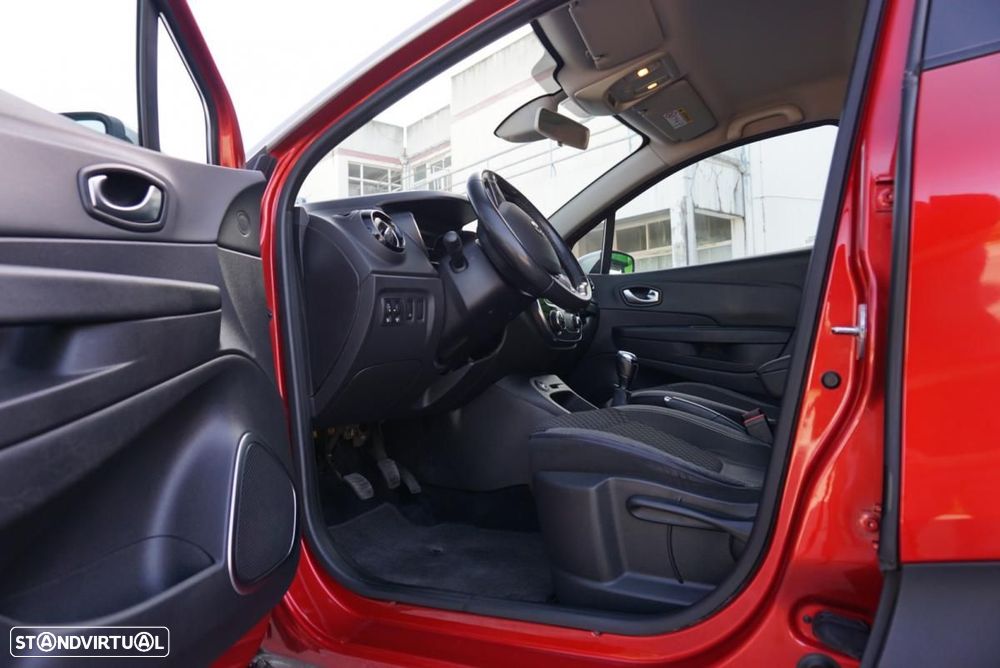 Renault Captur 1.5 dCi Red Edition — fotografia 21
