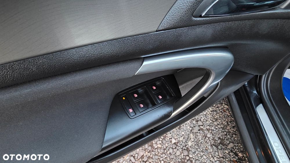 Opel Insignia 1.6 T Cosmo - 18