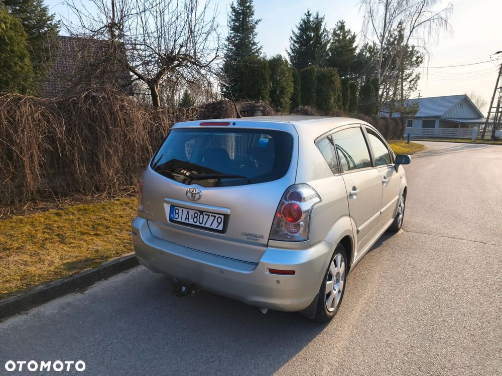 Toyota Corolla Verso 1.8 Edition - 3