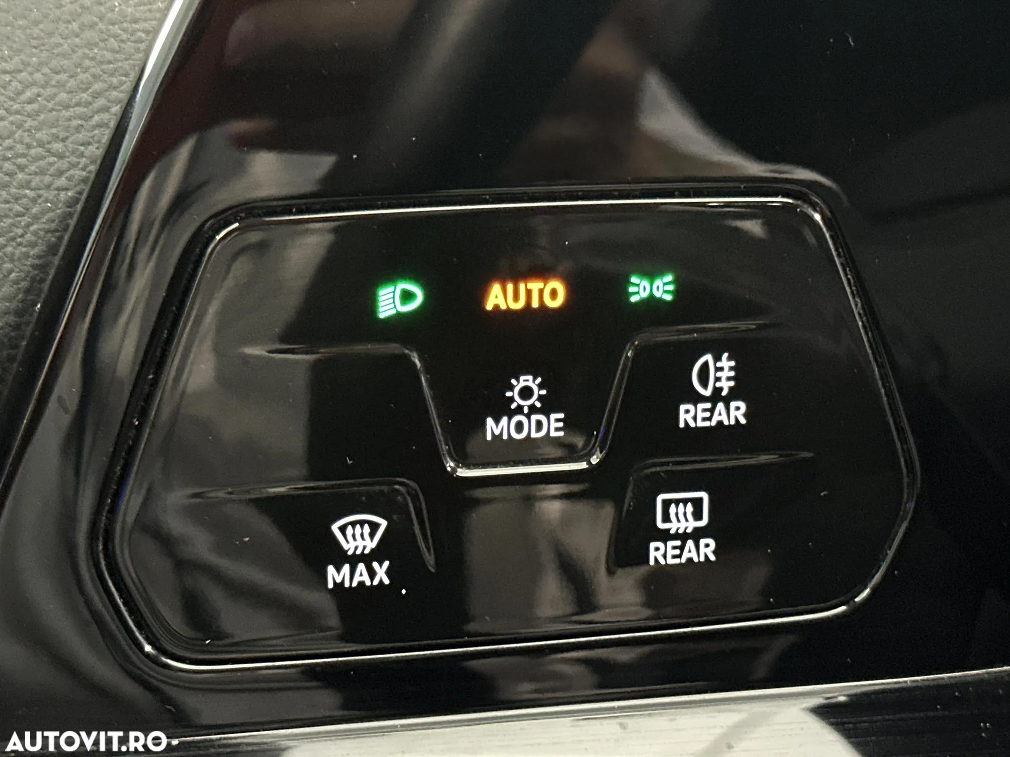 Volkswagen Golf - 15
