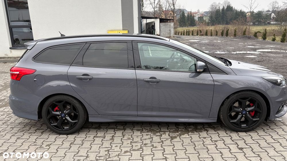 Ford Focus 2.0 TDCi ST-2 - 3