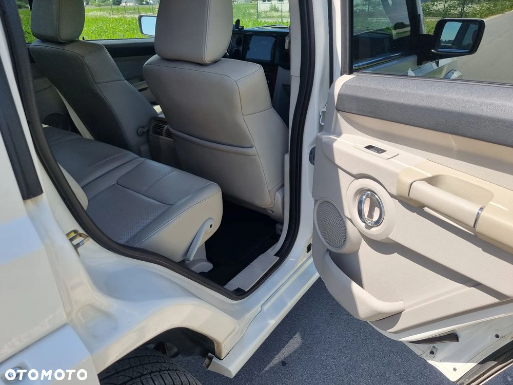 Jeep Commander 5.7 V8 Limited - 11