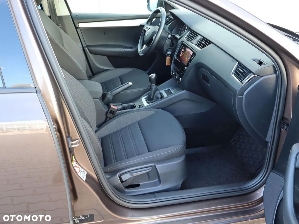 Skoda Octavia 1.5 TSI ACT Ambition - 8