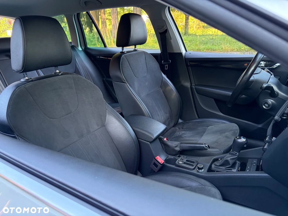 Skoda Octavia 2.0 TSI 4x4 Style DSG - 17