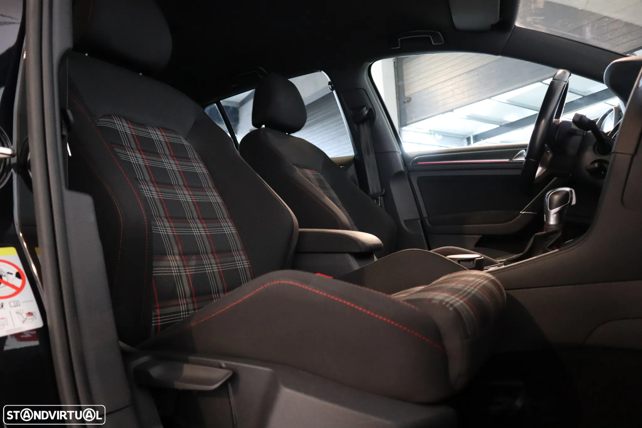 VW Golf GTI (BlueMotion ) DSG Performance - 13
