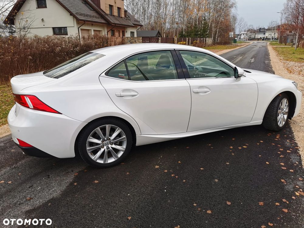 Lexus IS 200t Elite - 14