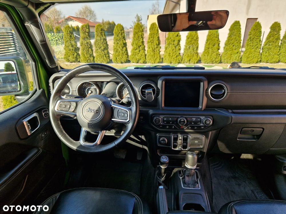 Jeep Wrangler 3.6 Unlim Sahara - 17
