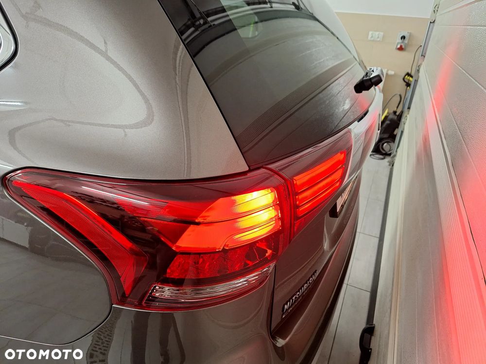 Mitsubishi Outlander 2.0 2WD Diamant Edition - 36