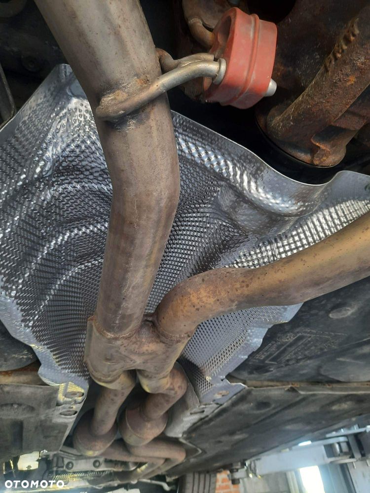 BMW Seria 3 335i - 23