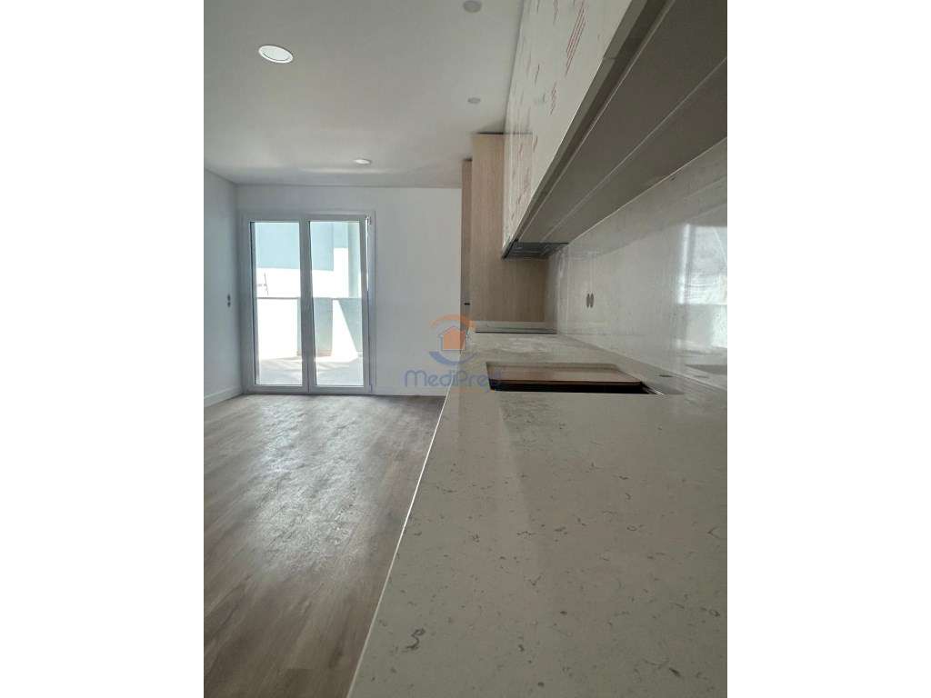 Apartamento T3 com TERRAÇO, Varanda e BOX 40 m2 | Ramada, Odivelas - Grande imagem: 3/65