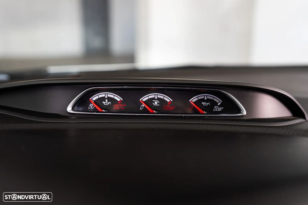 Ford Focus 2.0 EcoBoost ST c/ Pack Pele Desportiva - 33