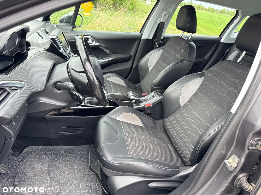 Peugeot 2008 1.2 Pure Tech Allure S&S - 30