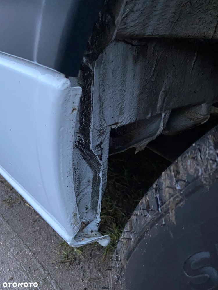 Mercedes-Benz Sprinter - 20