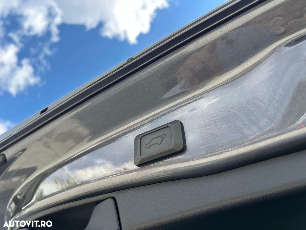 Toyota RAV4 2.5 Hybrid VVT-iE 4x4 Luxury - 29