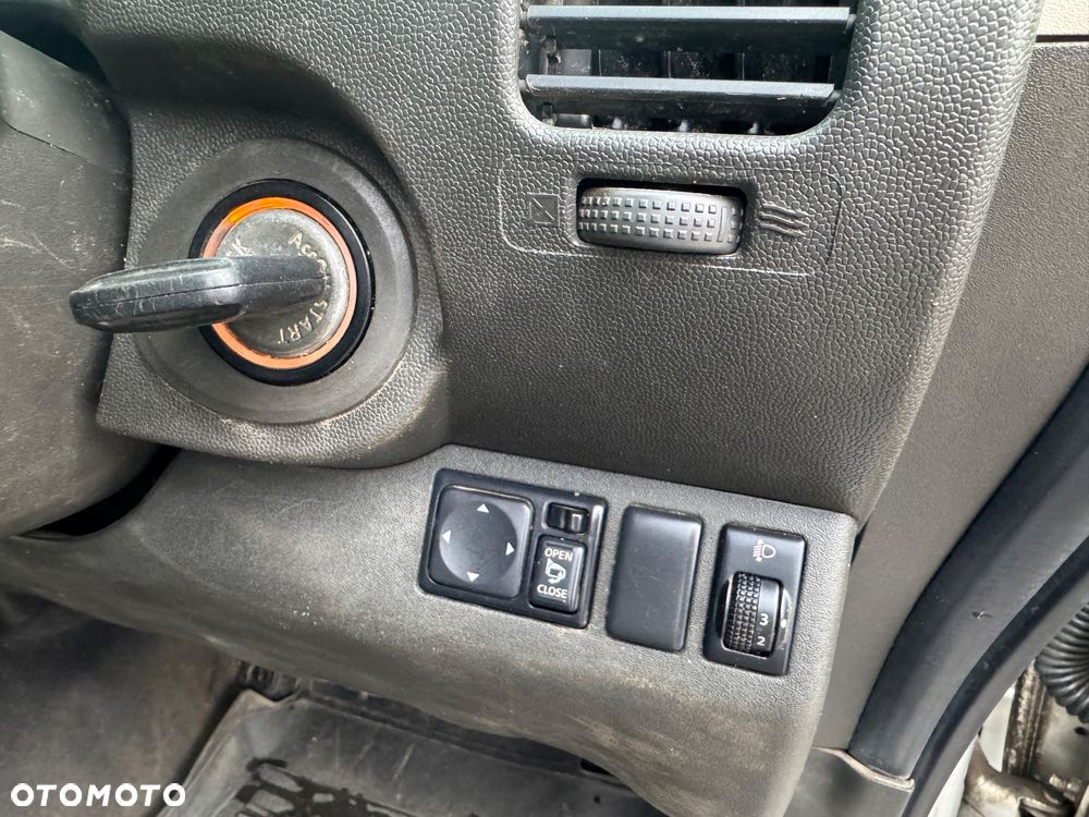 Nissan Navara ver-2-5-tdi-base-xe - 23