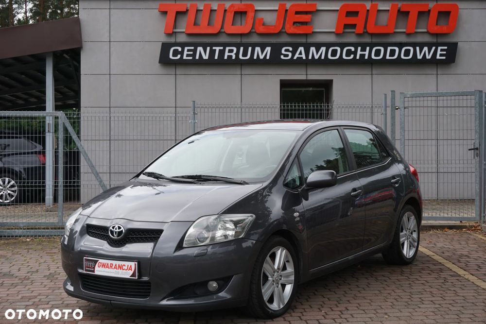 Toyota Auris 2.2 D-4D D-CAT - 1