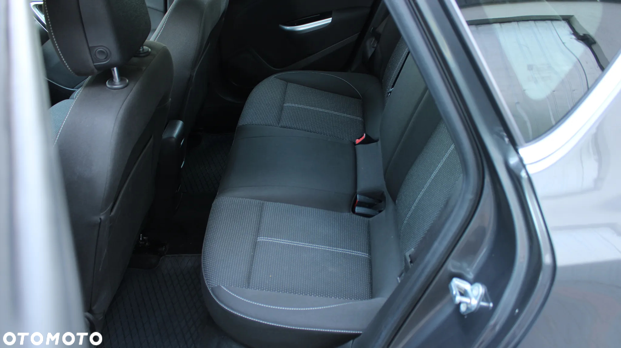 Opel Astra 1.6 Cosmo - 25