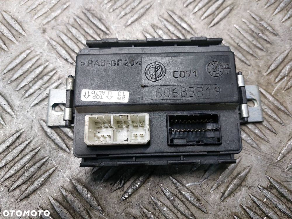 MODUŁ STEROWNIK DRZWI PRAWY PRZÓD ALFA ROMEO GT I 60683319 - 1