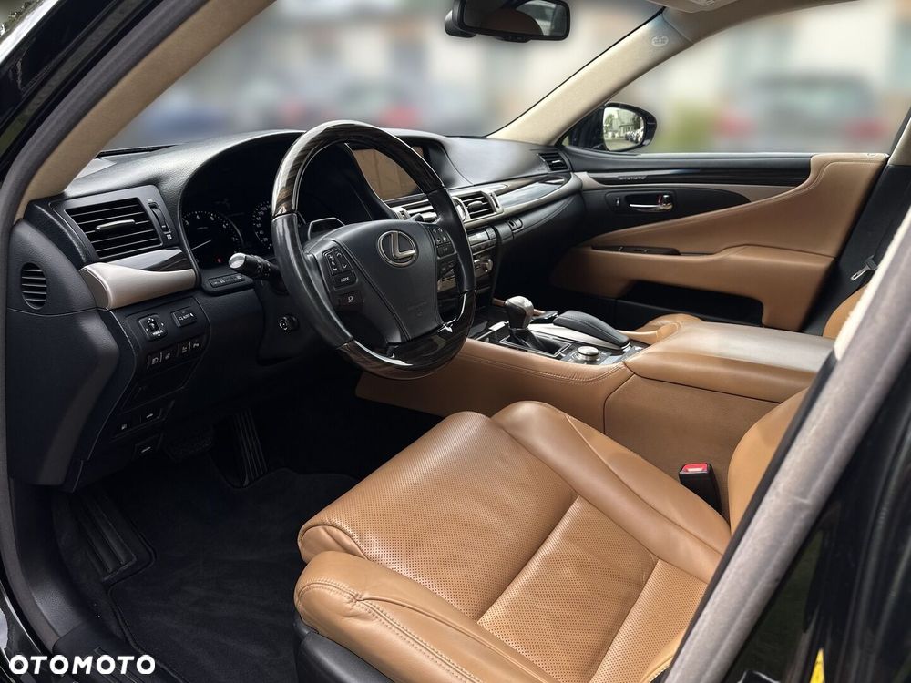 Lexus LS 460 Elite AWD - 14