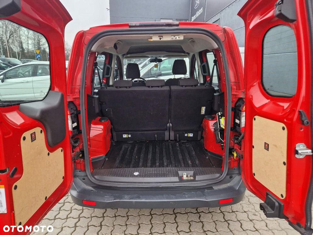 Ford Transit Courier - 14