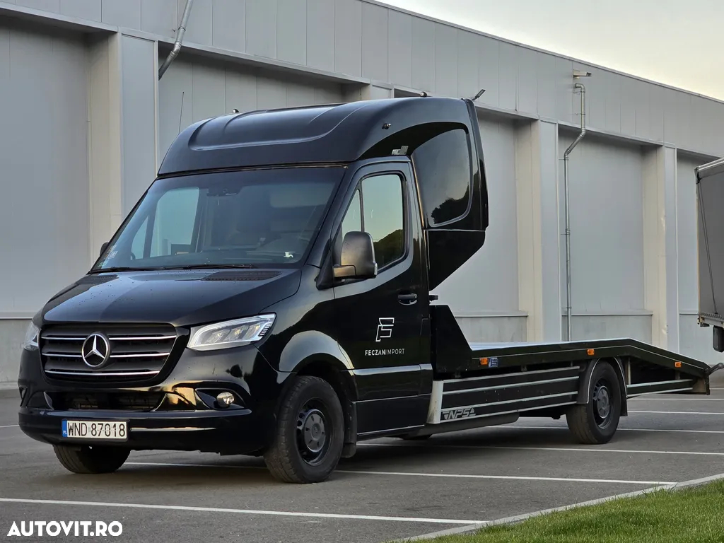 Mercedes-Benz Sprinter - 2