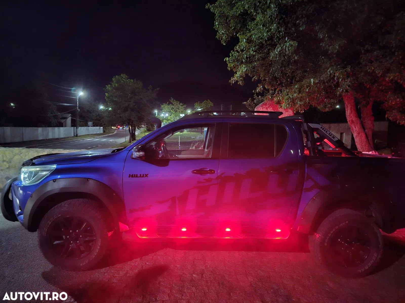 Toyota Hilux 4x4 Double Cab A/T Invincible - 26