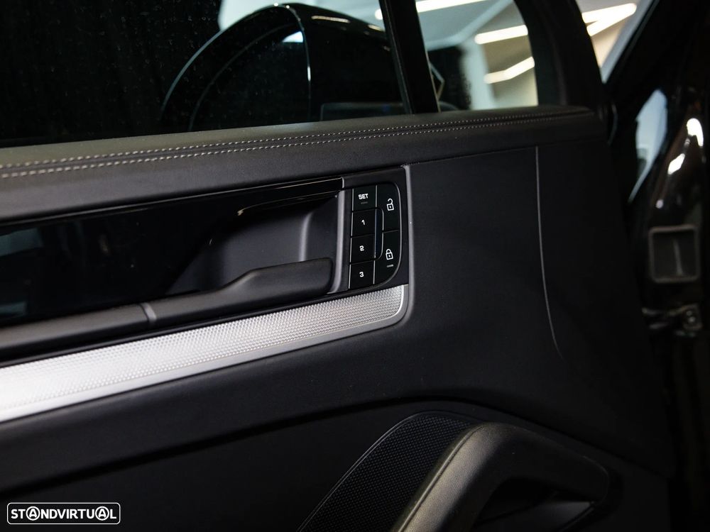 Porsche Cayenne S E-Hybrid - 21