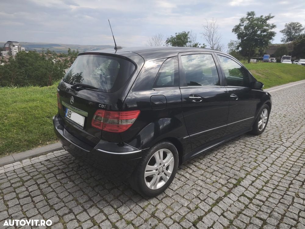 Mercedes-Benz B 180 CDI - 15