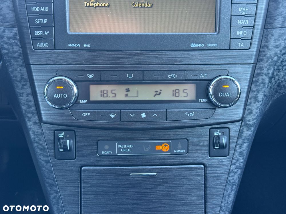 Toyota Avensis 2.2 D-4D Prestige - 32