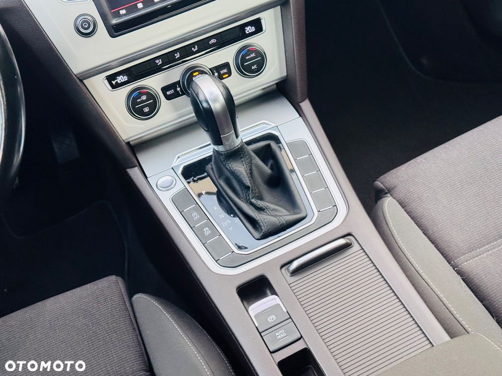 Volkswagen Passat 1.8 TSI BMT Comfortline DSG - 30