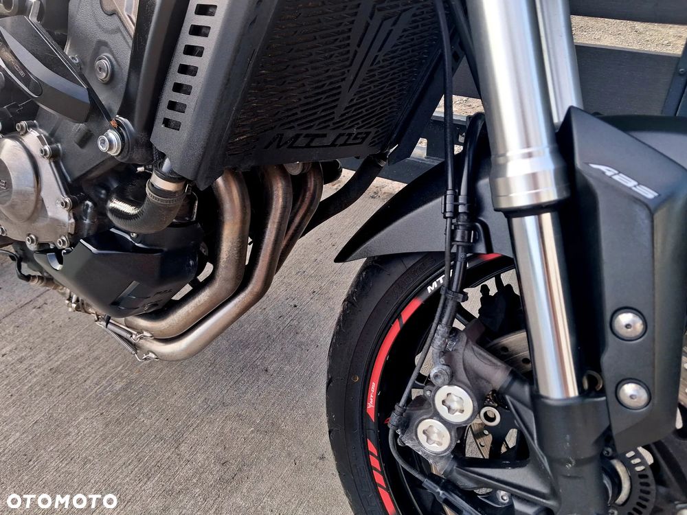 Yamaha MT - 8