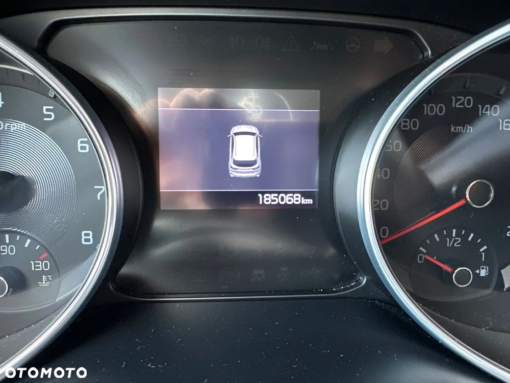 Kia Ceed - 16