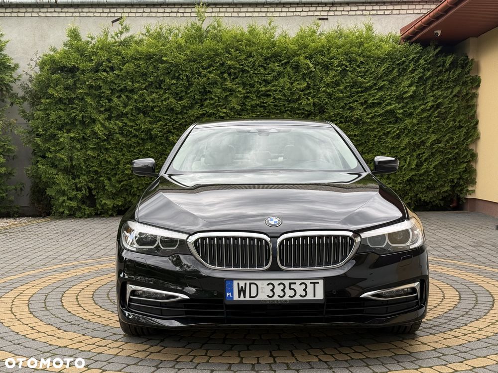 BMW Seria 5 520i Luxury Line - 2