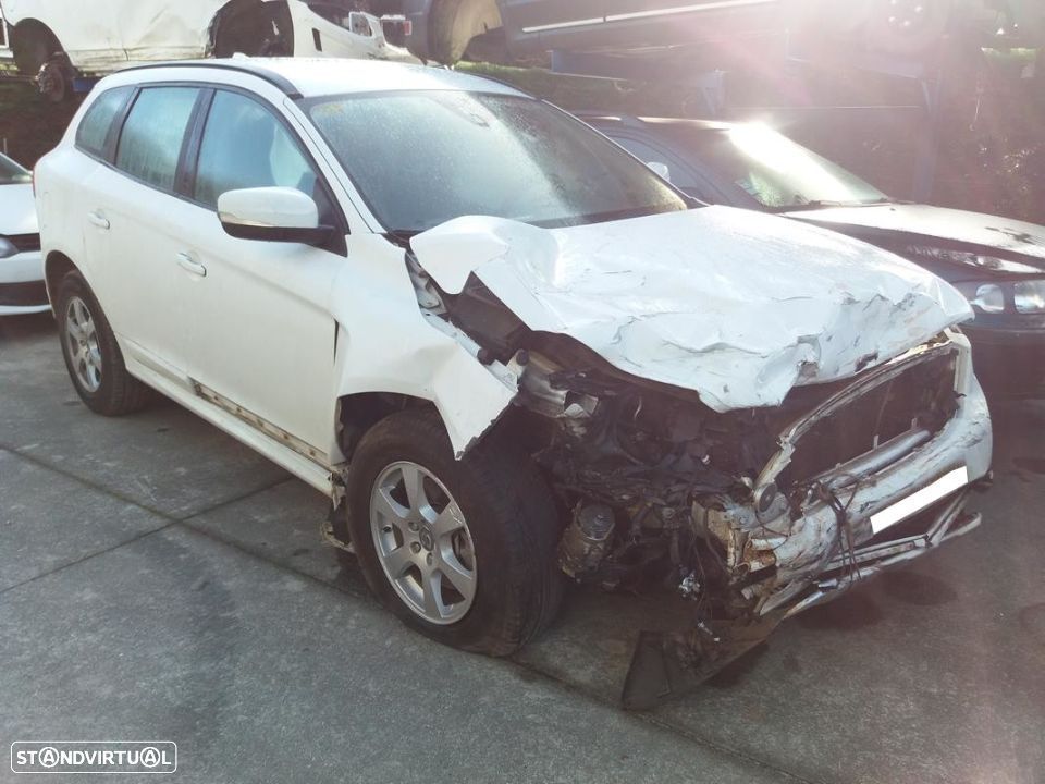 Volvo XC60 2.4 D4 AWD 4X4  (181CV) de 2014 _ Peças Usadas (6611) - 1