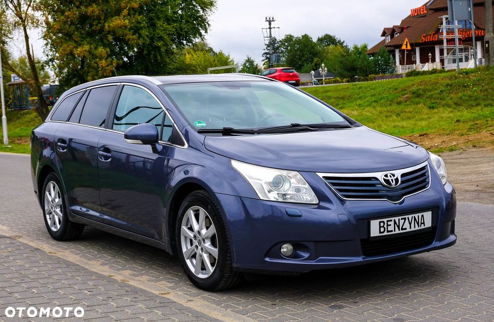 Toyota Avensis 2.0 Prestige NAVI - 17