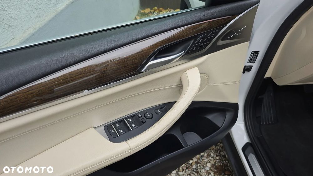 BMW X3 xDrive30i xLine - 9