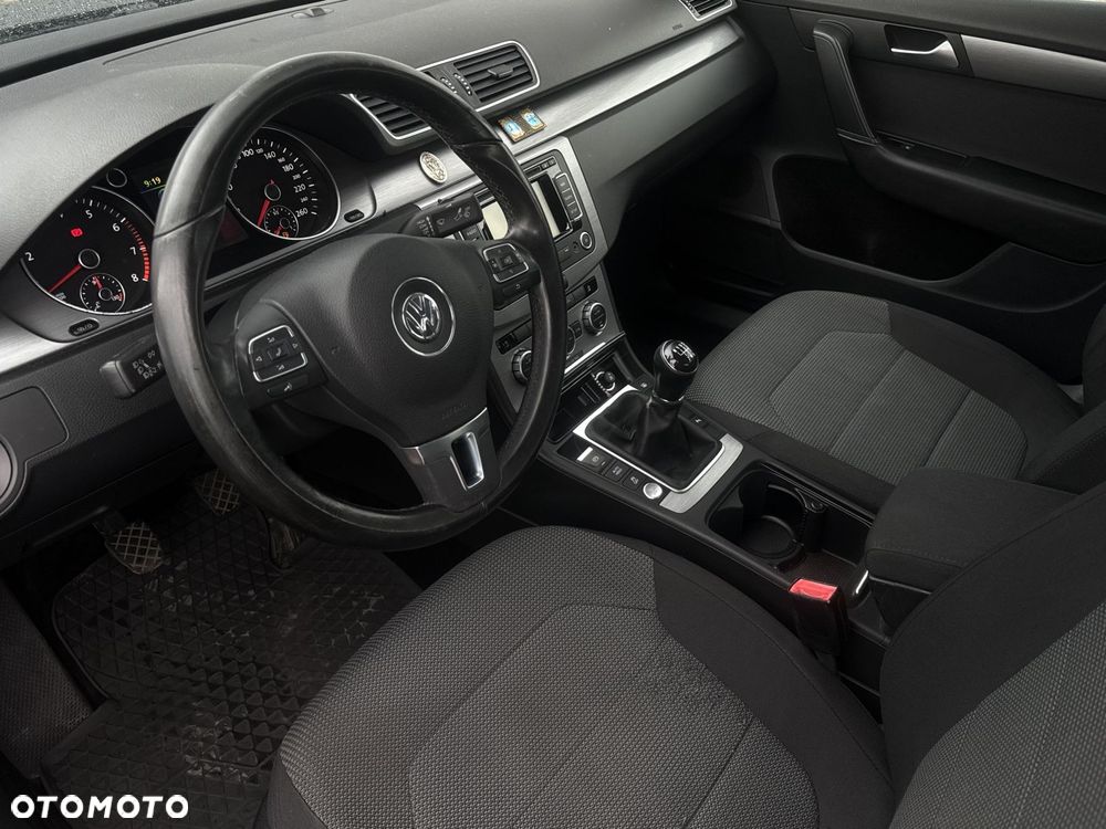 Volkswagen Passat 1.4 TSI BMT Comfortline - 9