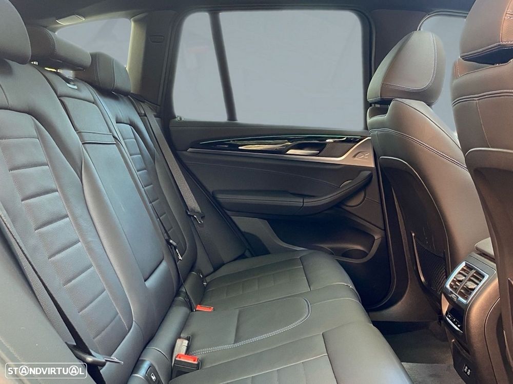 BMW iX3 M Sport Impressive - 18