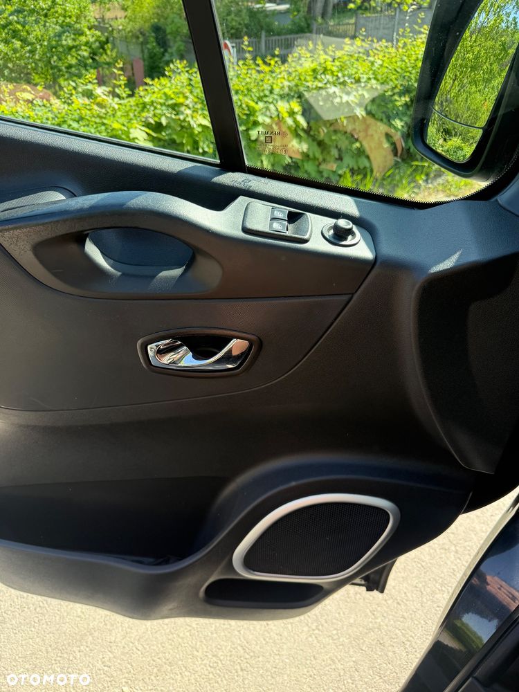 Opel Vivaro - 12