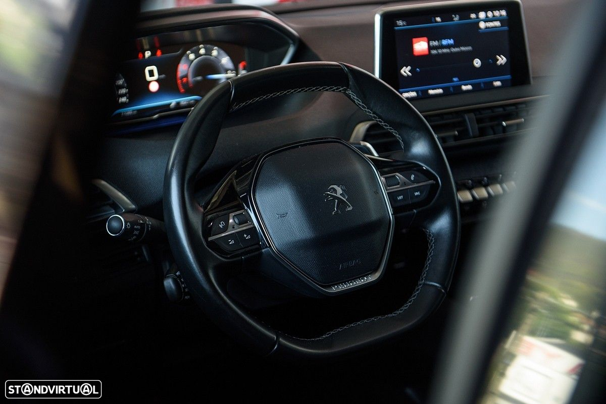 Peugeot 3008 1.2 PureTech Allure Pack EAT8 - 29
