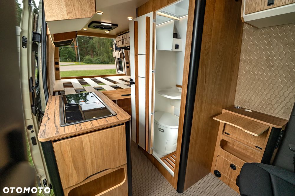 Mercedes-Benz Sprinter - 19