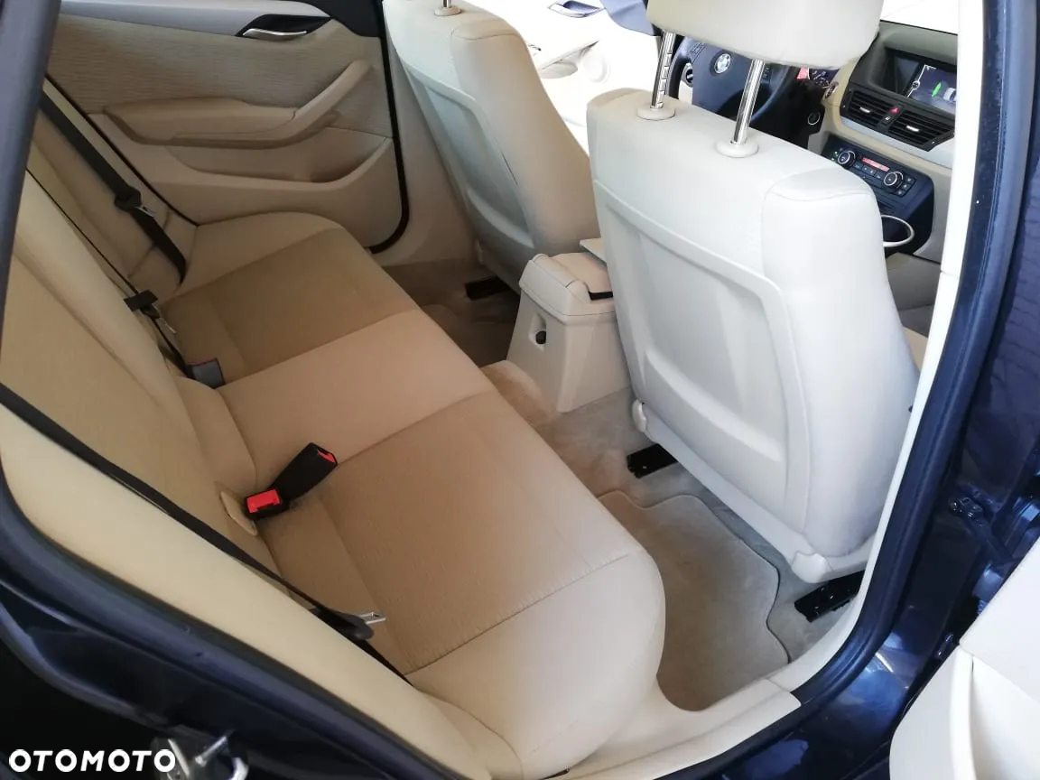 BMW X1 sDrive20d - 10