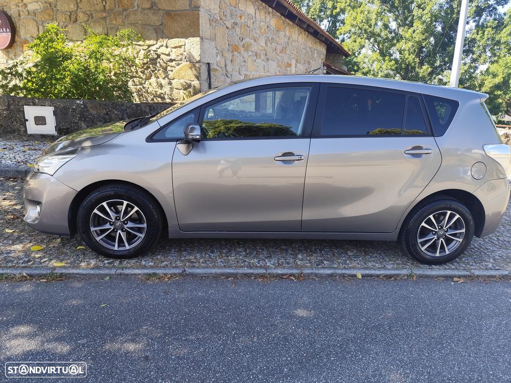 Toyota Verso 1.6 D-4D 7L S&S Skyview Edition - 3