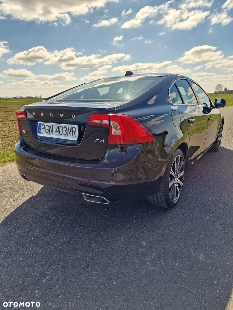 Volvo S60 D4 Geartronic Momentum - 8